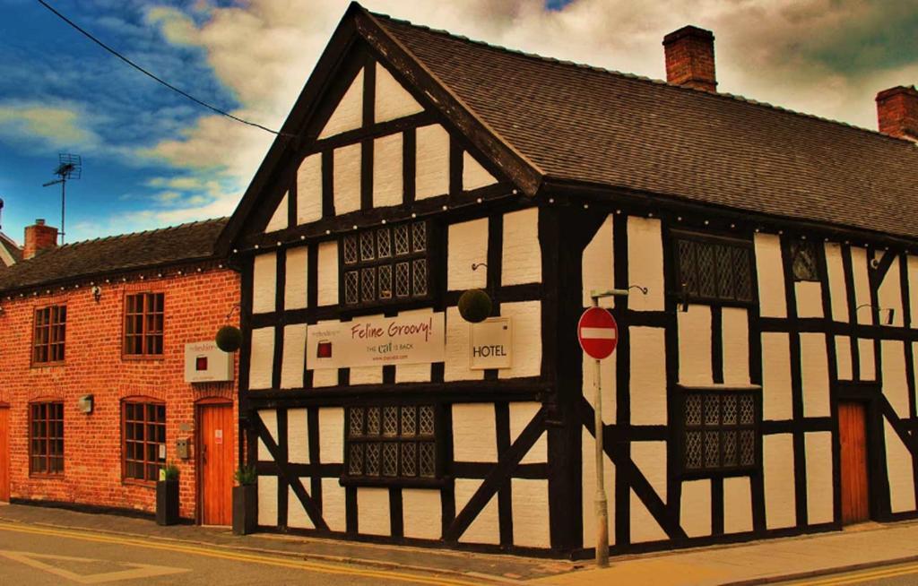 Cheshire Cat Hotel Nantwich Buitenkant foto
